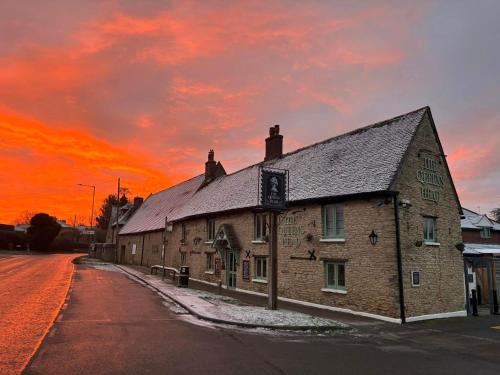 Milton Ernest Hotel | The Queens Head Inn