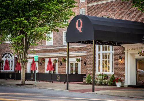 Glens Falls Hotel | The Queensbury Hotel