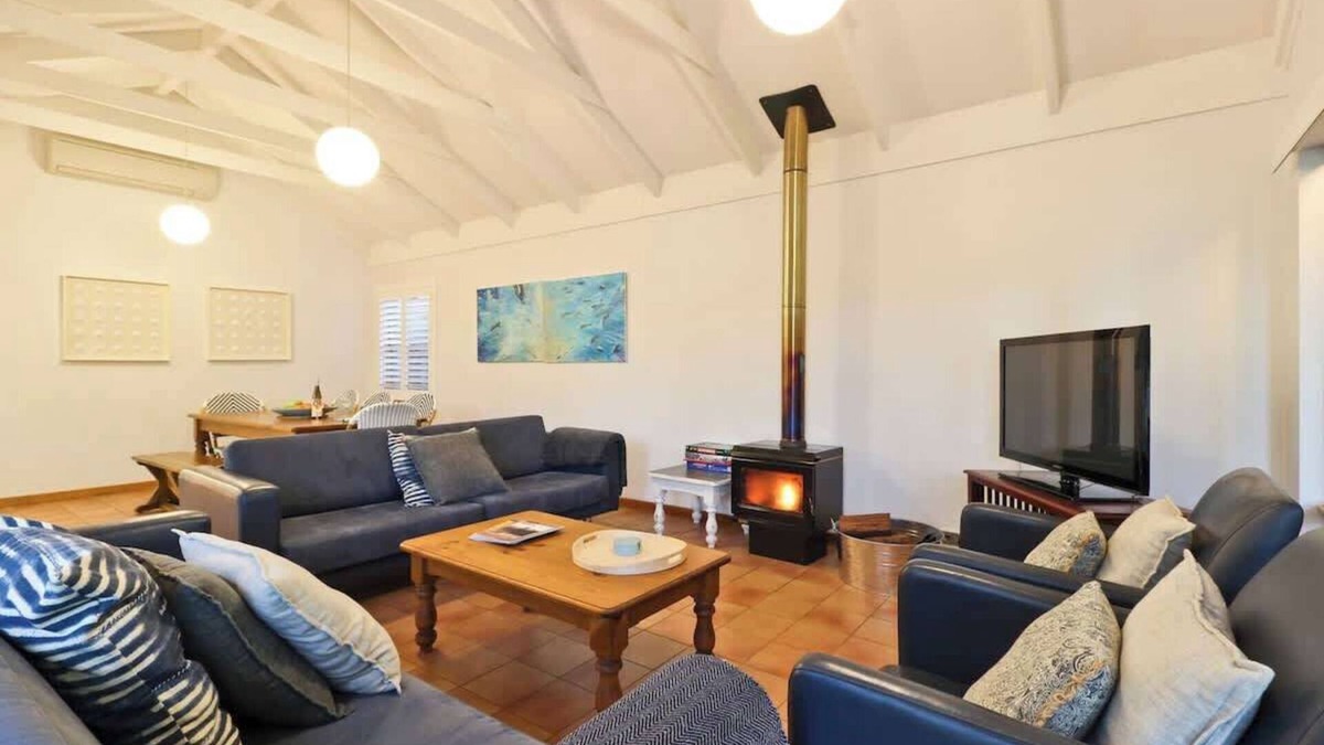 Quindalup House | The Quindy, family beach house
