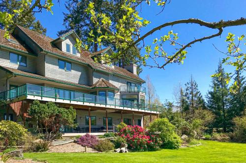 Clinton House | The Quintessa Main House