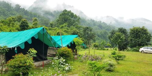 Sirala Ski Chalet | The Raajas - Camp & Resorts