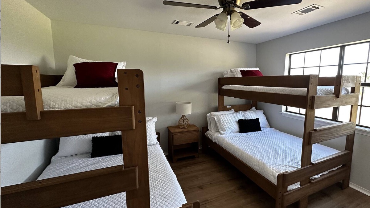Daisy House | The Ranch- a full house ready to retreat! Large family or groups welcome!
