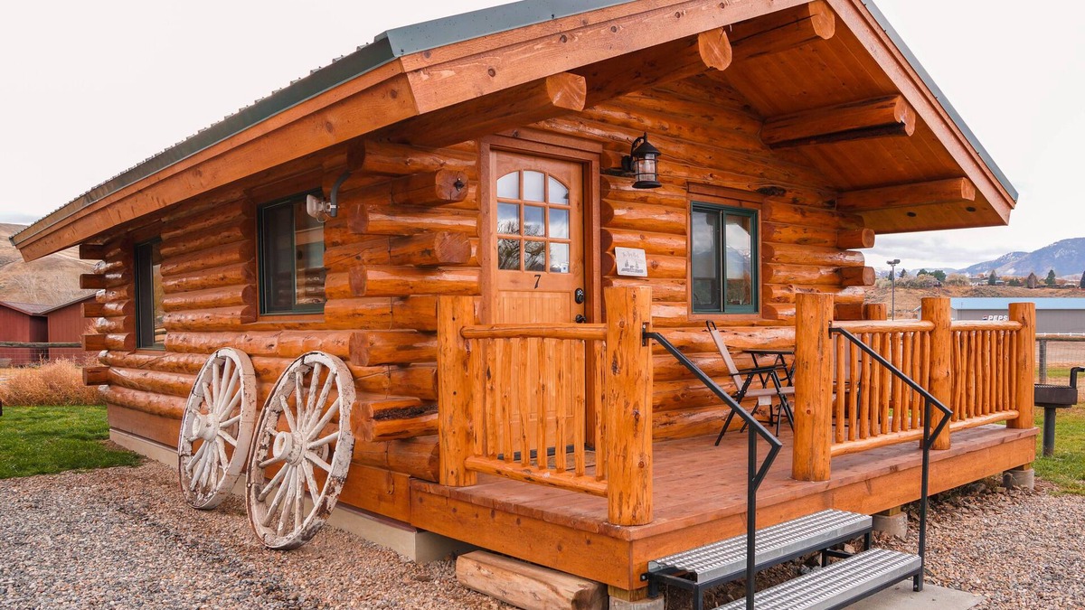 Salmon Cabin | The Ranch House Cabin at J&J Cabins