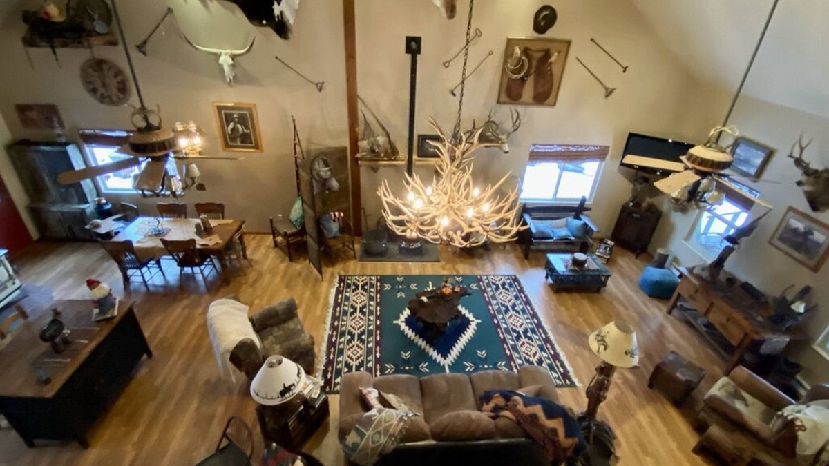 Paradise Valley House | The Rancher’s Cabin: restful & historic