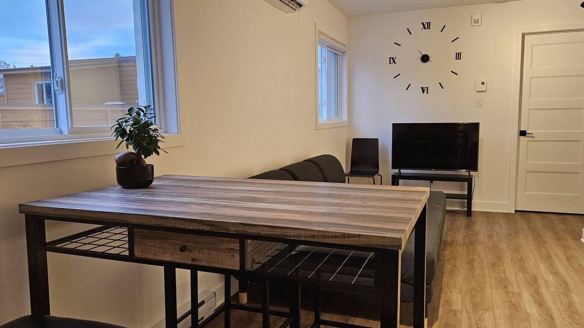 Rawdon Apartment | The Rawdon Queen #6