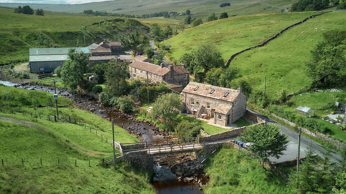 Yockenthwaite Cottage | The Reading Rooms - a pet friendly that sleeps 4 guests in 2 bedrooms