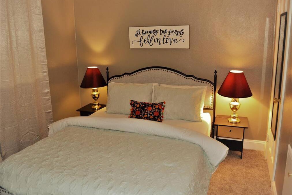 Grand Forks Apartment | The Red 6