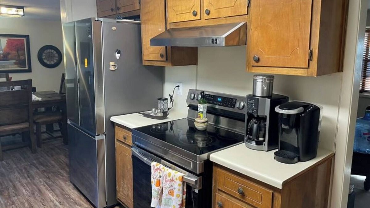 San Angelo House | THE RED ARROYO TOWNHOUSE - Just minutes away to any area in San Angelo! !