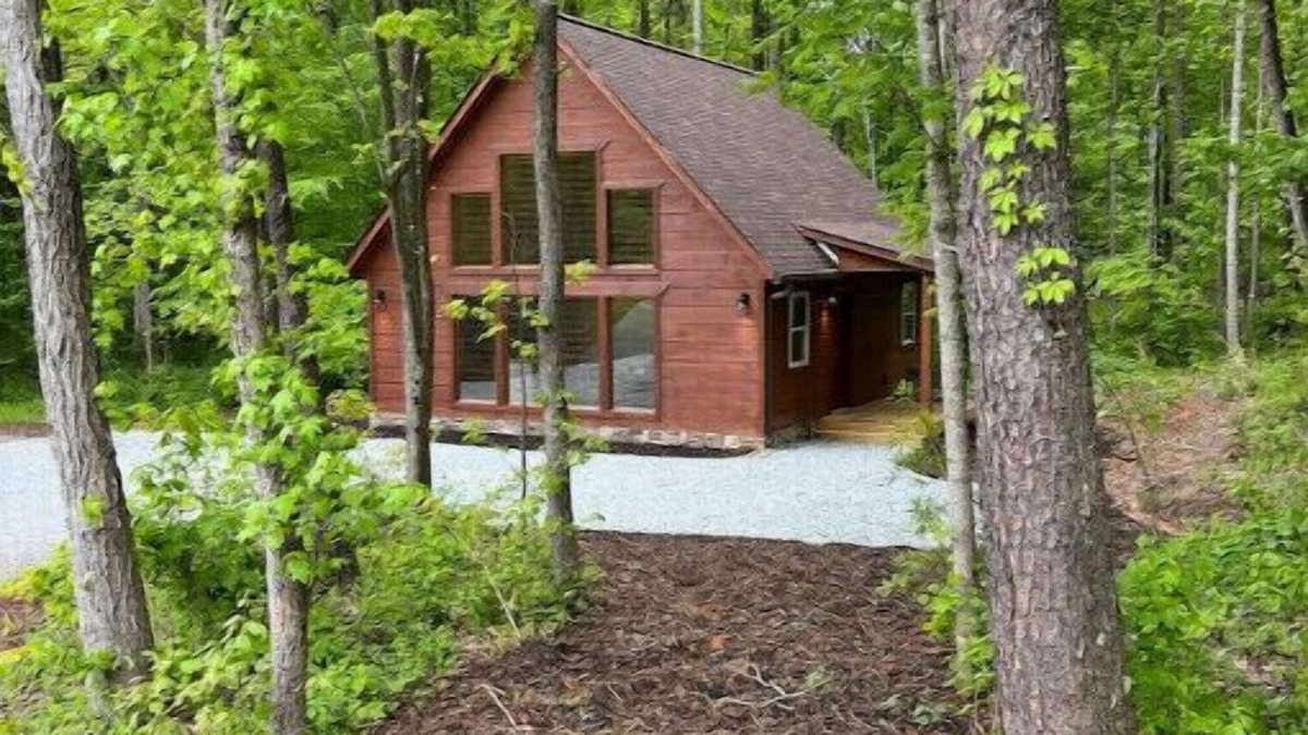 Winston - Salem Cabin | The Red Door Cabin