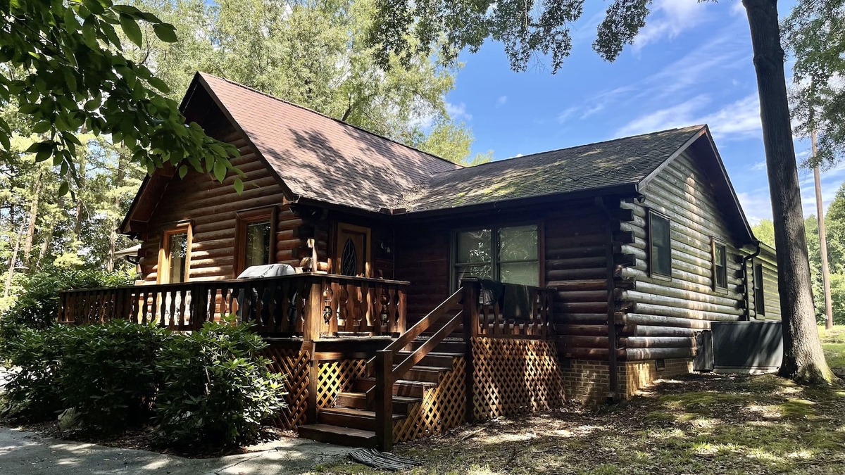 Greensboro House | The Red Fox Cabin - Urban Retreat
