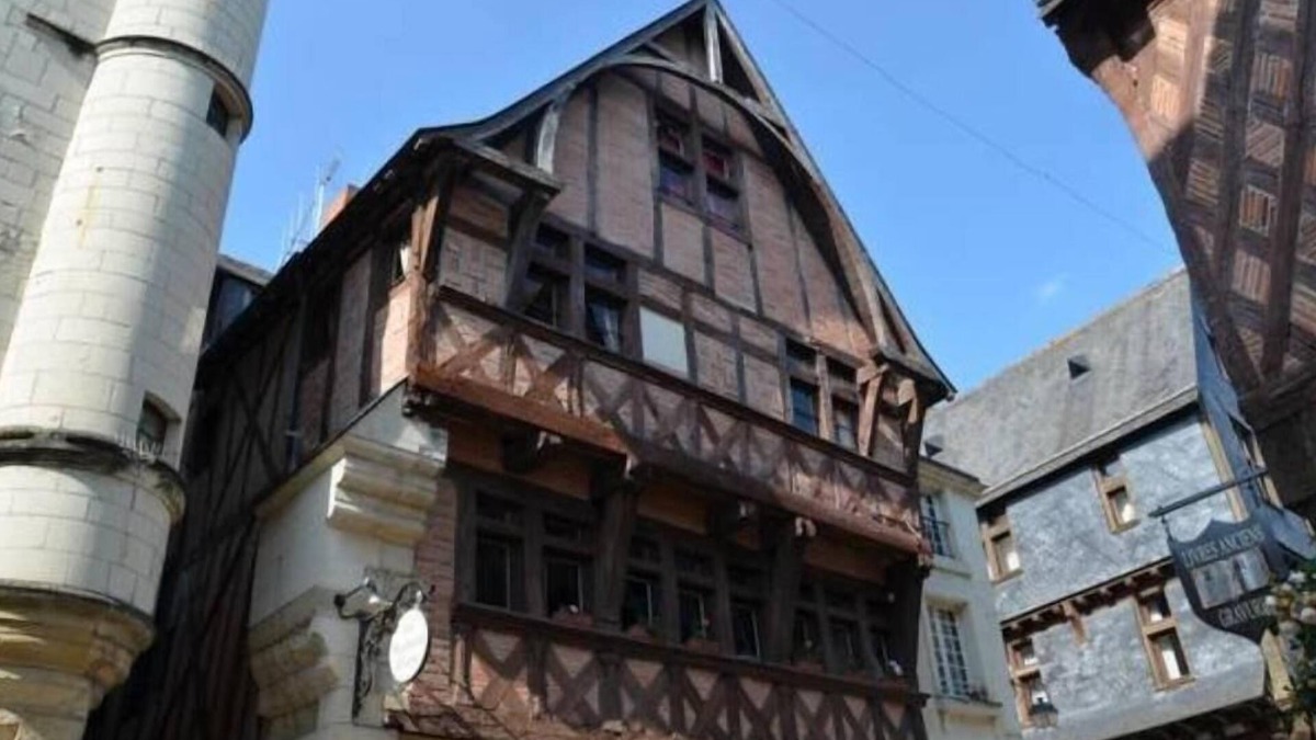 Chinon Apartment | The Red House 3 * Chinon medieval center parking included