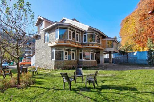 New Manali House | The Red House
