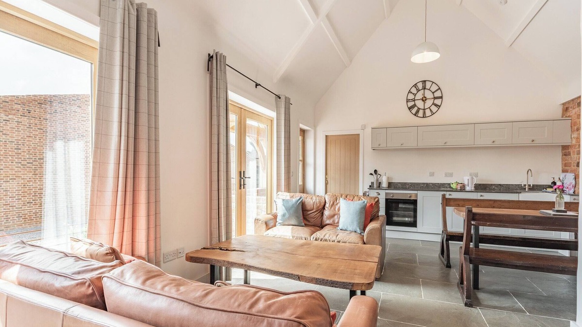Blaisdon Cottage | The Red Rooster - UK44440