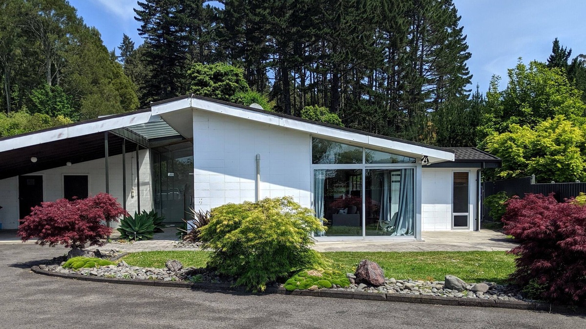 Lynmore House | The Redwoods Lodge - Rotorua, Adventure Awaits Biking, Hiking, Walking Trails