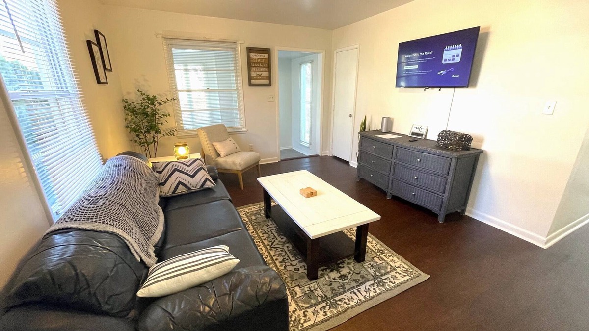 New Castle House | The Reed/Modern Refined Cozy Contemporary
