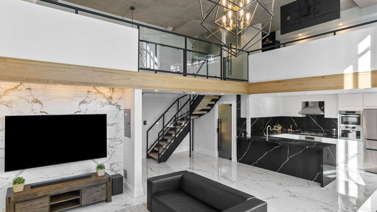 Humber Bay Condo | The Refinery at Warehouse Lofts