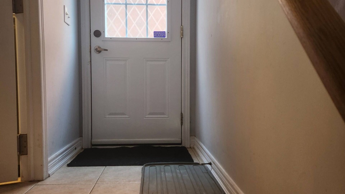 Brampton Apartment | The Refresh Stream