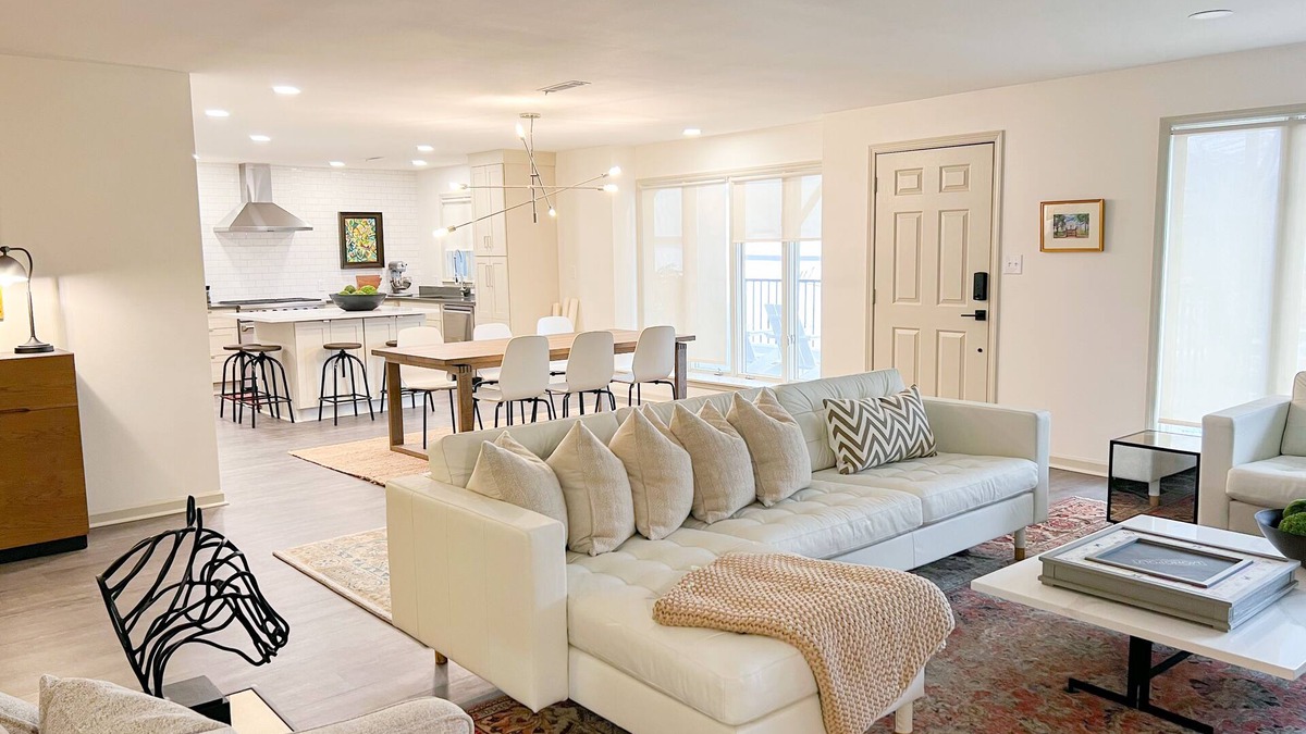 Searcy Apartment | The Reserve on Spring in downtown Searcy close to restaurants and Harding!