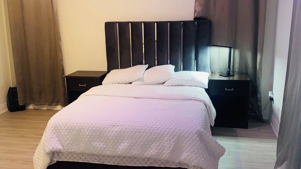 Oakville House | The Residence, your comfort is our culture