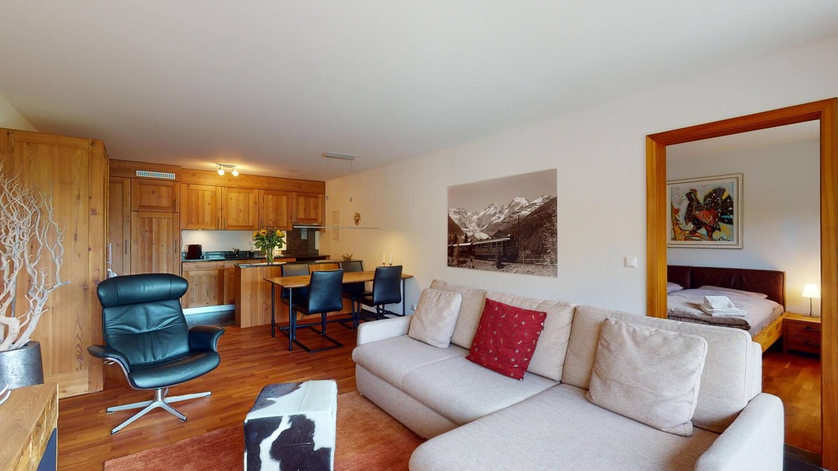 Samedan Apartment | The Residenz Quadratscha is located in 7 minutes walking distance to the train s