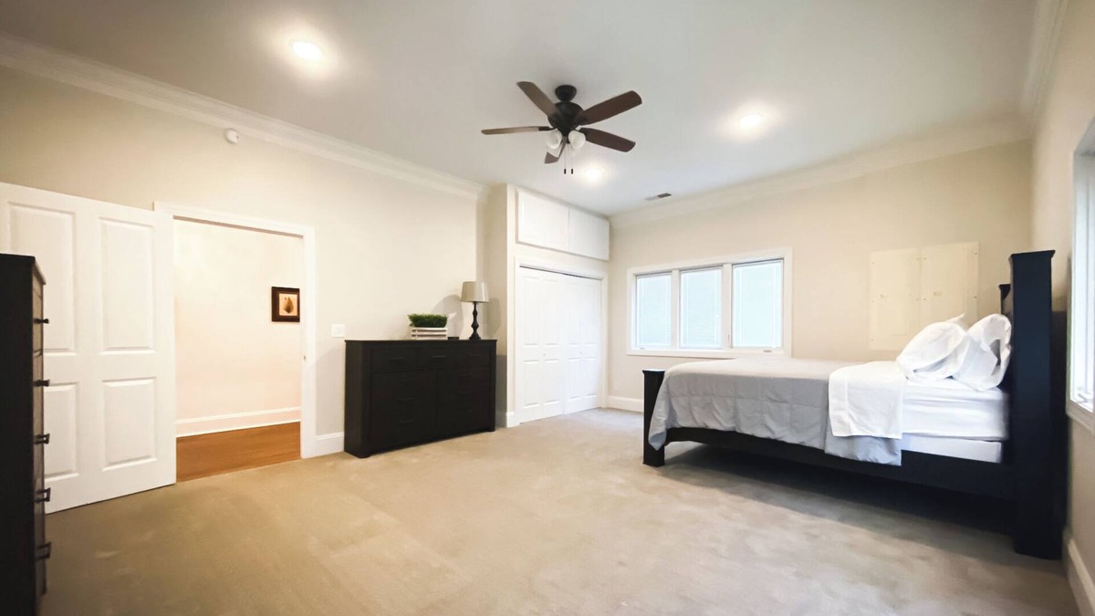 Paducah House | The Respite Boutique Hotel, The Executive - King Suite