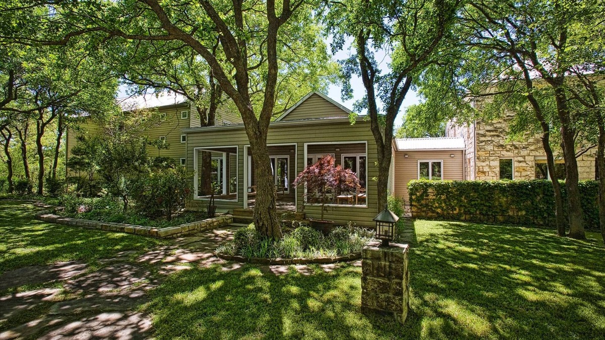 Cool House | The Retreat; A Home Away From Home