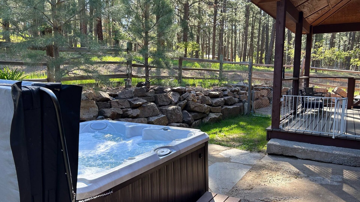 Forest Lakes House | The Retreat at Forest Lakes | Hot Tub, Pet Friendly, Privacy, Near Town/Lakes
