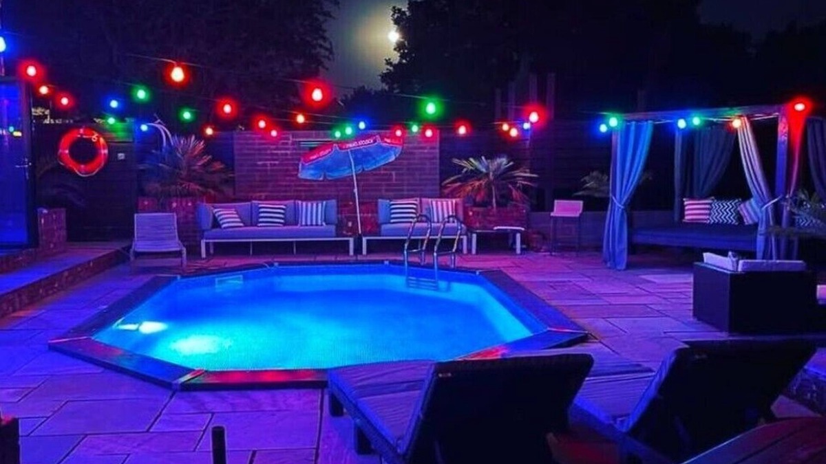 Blaenavon Bed & Breakfast | The Retreat at Little Oaks | Wellness Escape, UNESCO Blaenavon with Pool & Sauna