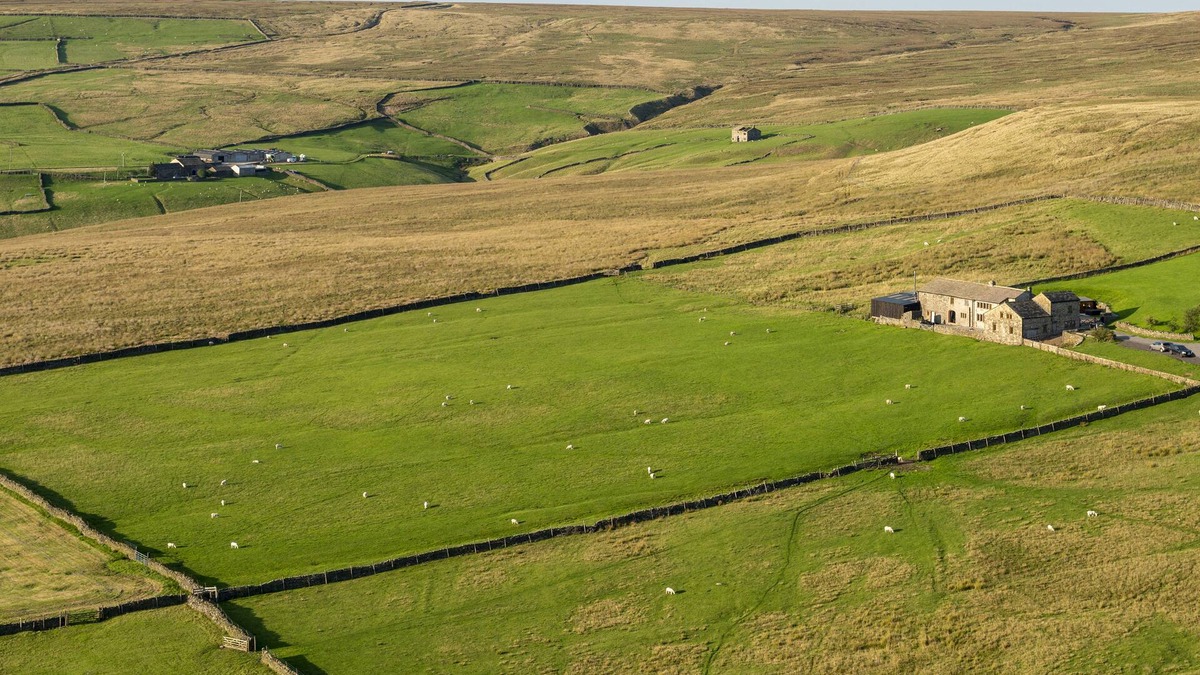 Hebden Bridge House | THE RETREAT, family friendly, luxury holiday cottage in Hebden Bridge