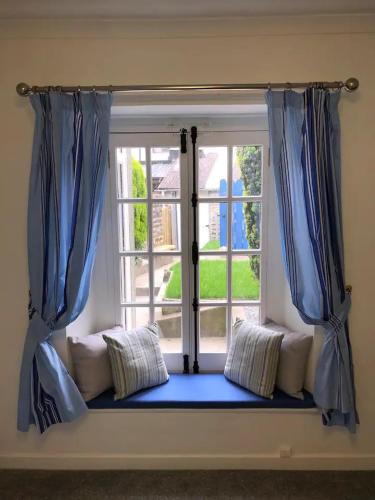 Plympton House | The Retreat @ The Old Smithy, Colebrook Village