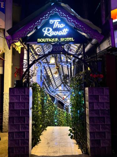 Darjeeling Hotel | The Revett
