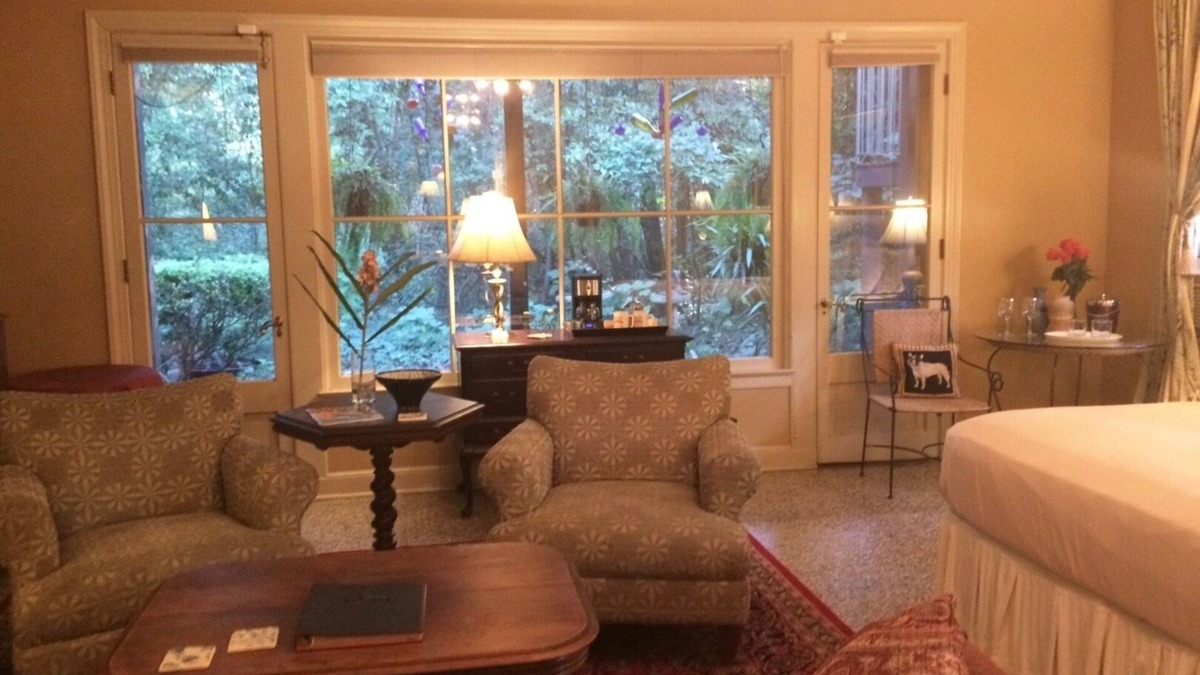 Highlands - Perkins House | The Rex Room Suite Overlooking the Forest