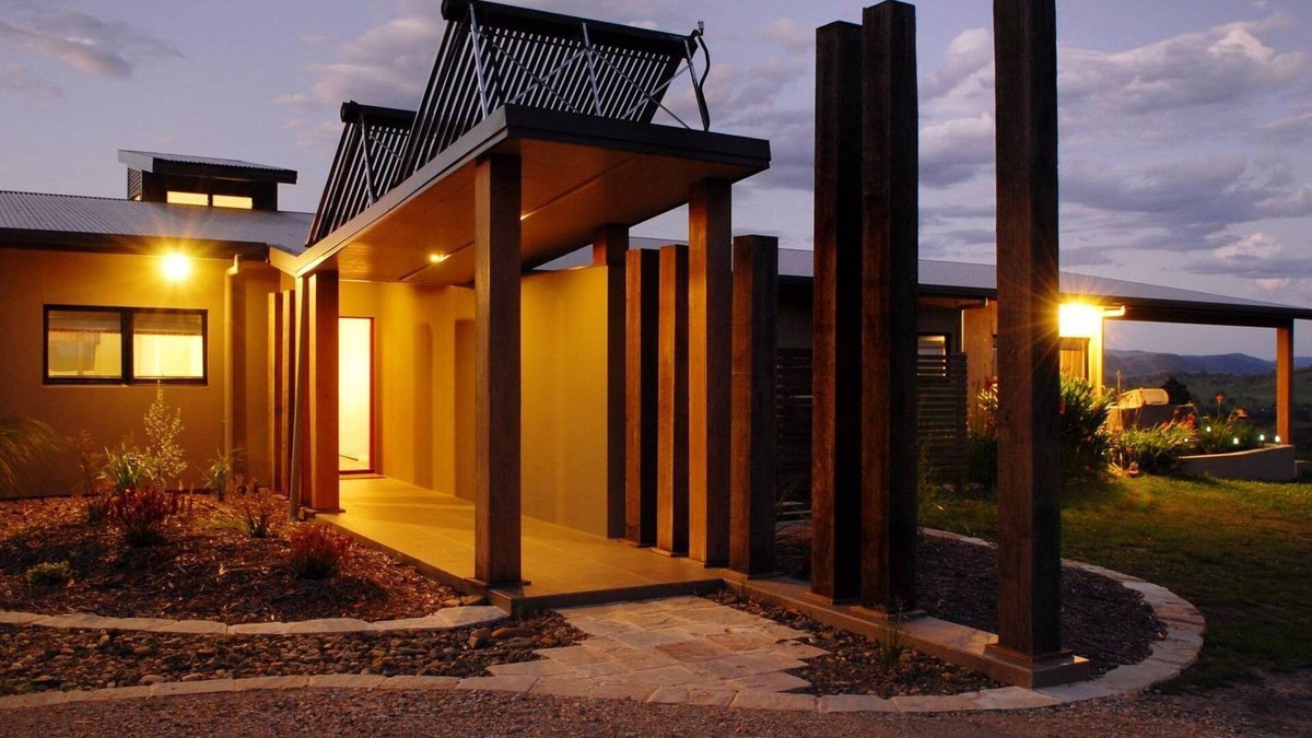 Gloucester House | The Ridge - Gloucestern Perfect for family or group getaways.