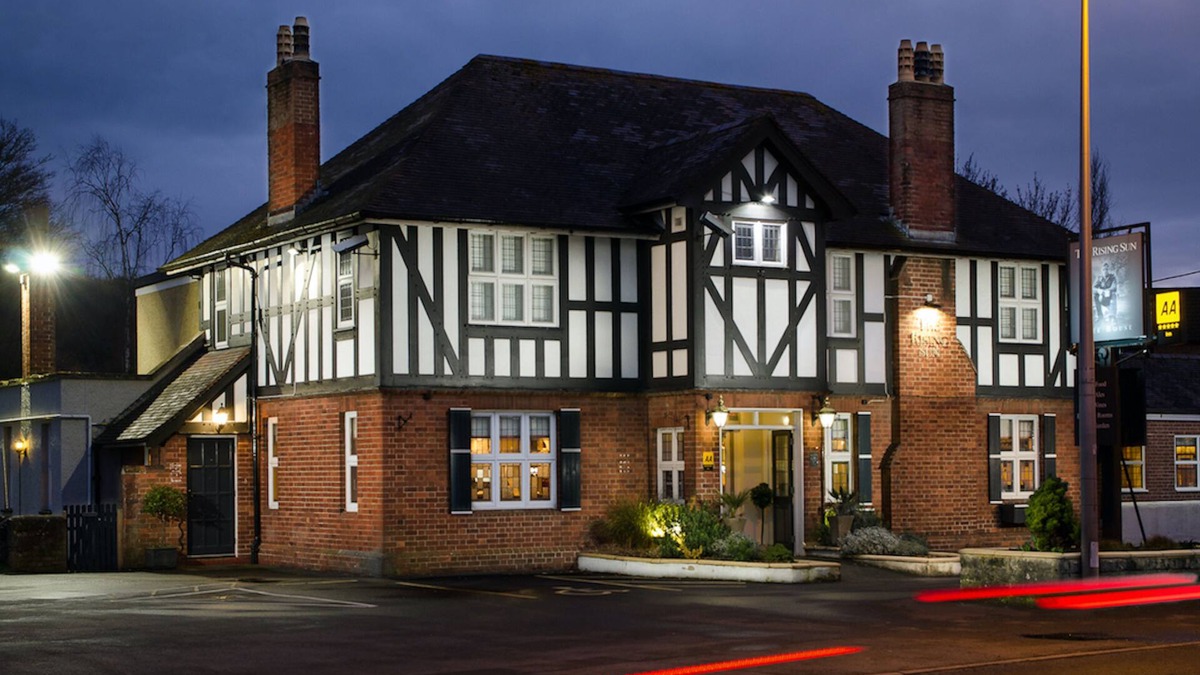 Backwell Hotel | The Rising Sun
