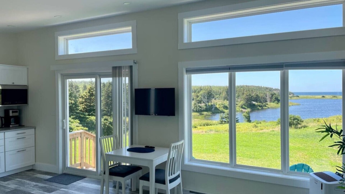 Colindale Cottage | The Rising Tide - Executive Class Mini Villa