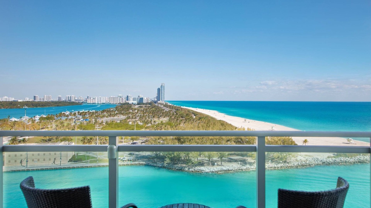 Bal Harbour Hotel | The Ritz-Carlton Bal Harbour, Miami