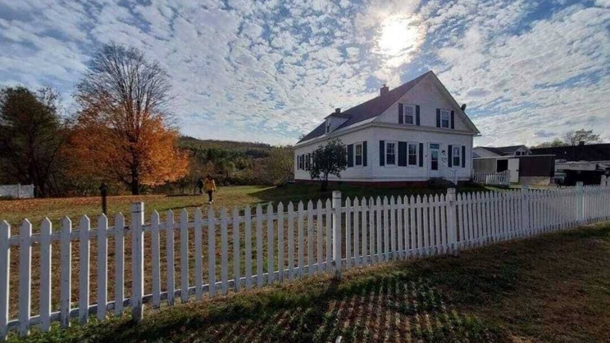 Guildhall House | The RIVER HOUSE! Expansive Vermont colonial Connecticut River & Private 2acres
