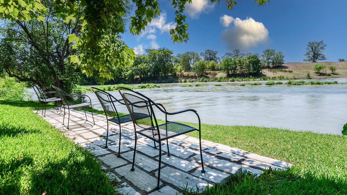 Bastrop House | The RiverHouse Pet Friendly Zen River Retreat
