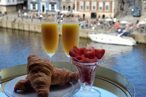 York Apartment | The Riverside at Woodsmill Quay with parking