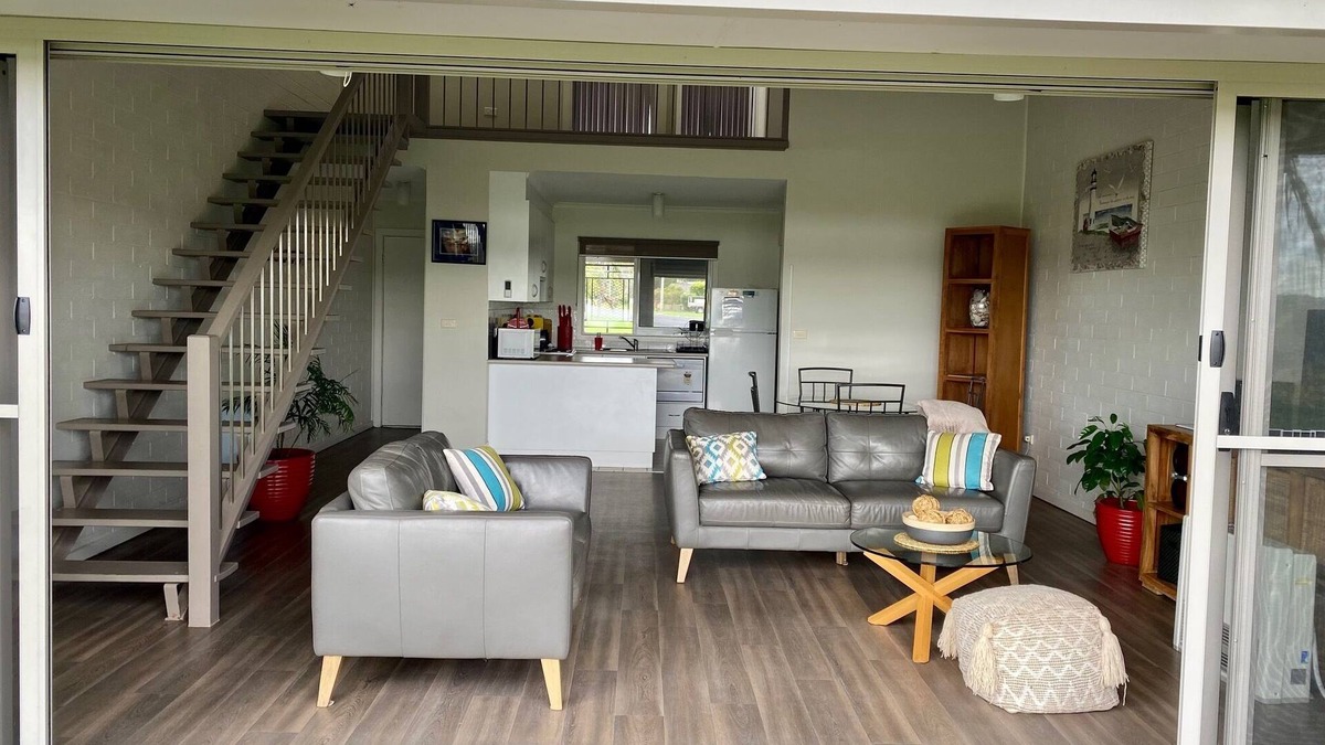 South Coast House | The Riverside Townhouse