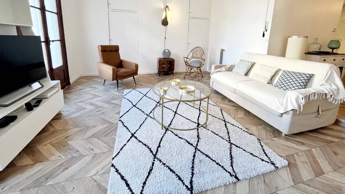 La Real House | THE RIVIERA - T3 Hyper historic center