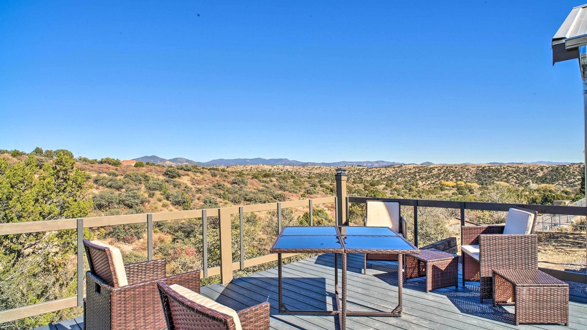Tyrone House | ‘The Roadrunner’ - Silver City Oasis w/Views!