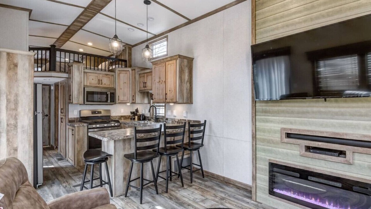 Brill House | The Robin at Lincolnwood Resort