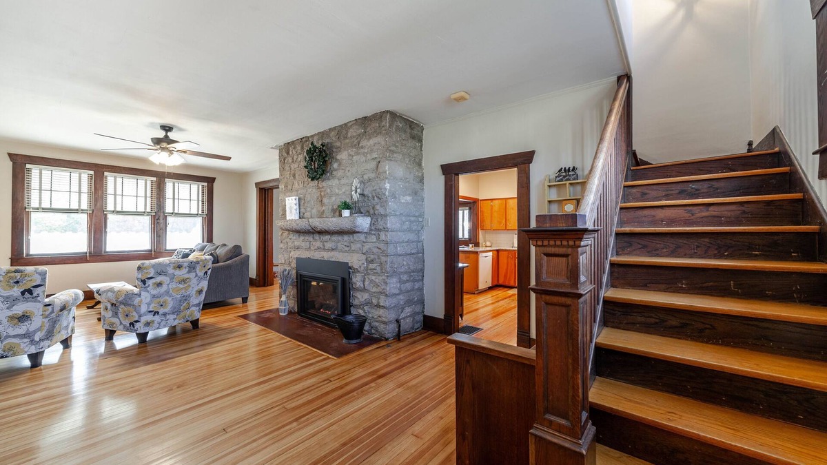Rocheport House | The Rocheport Honey House! Historic & remodeled home!