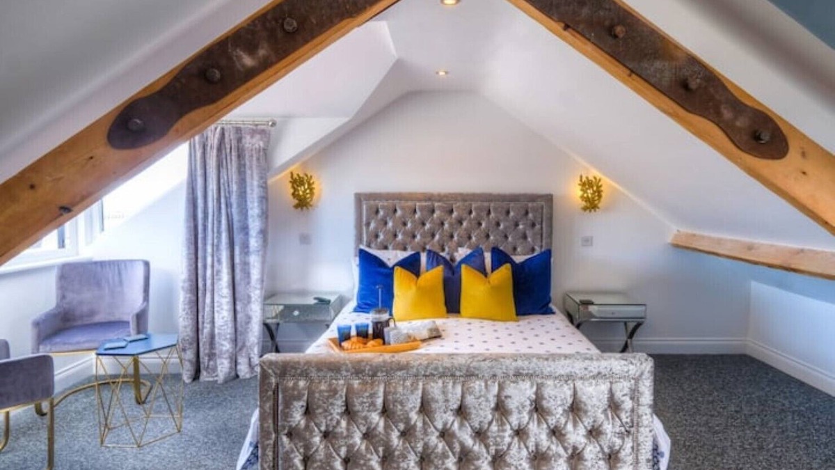 Woodhorn Cottage | The Rockpool - Private HOT TUB + Sea Views