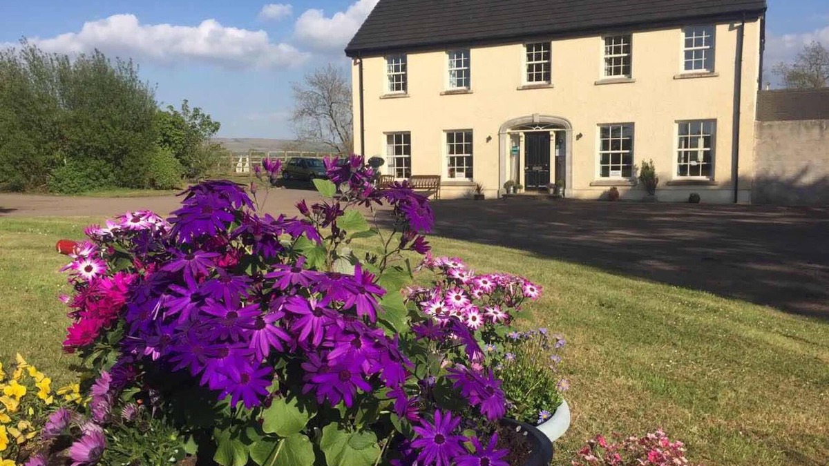Crumlin Bed & Breakfast | The Rocks Bed & Breakfast