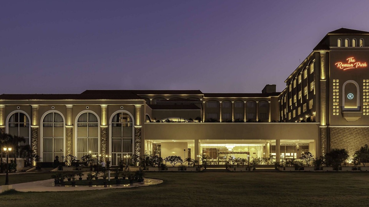 Durg Hotel | The Roman Park