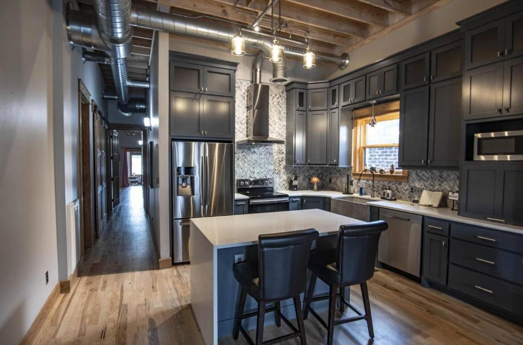 McMinnville Apartment | THE ROOF TOP ON MAIN Downtown Main Street McMinnville TN