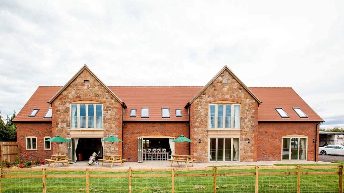Chelmarsh Cottage | The Rookery - sleeps 20 guests in 9 bedrooms