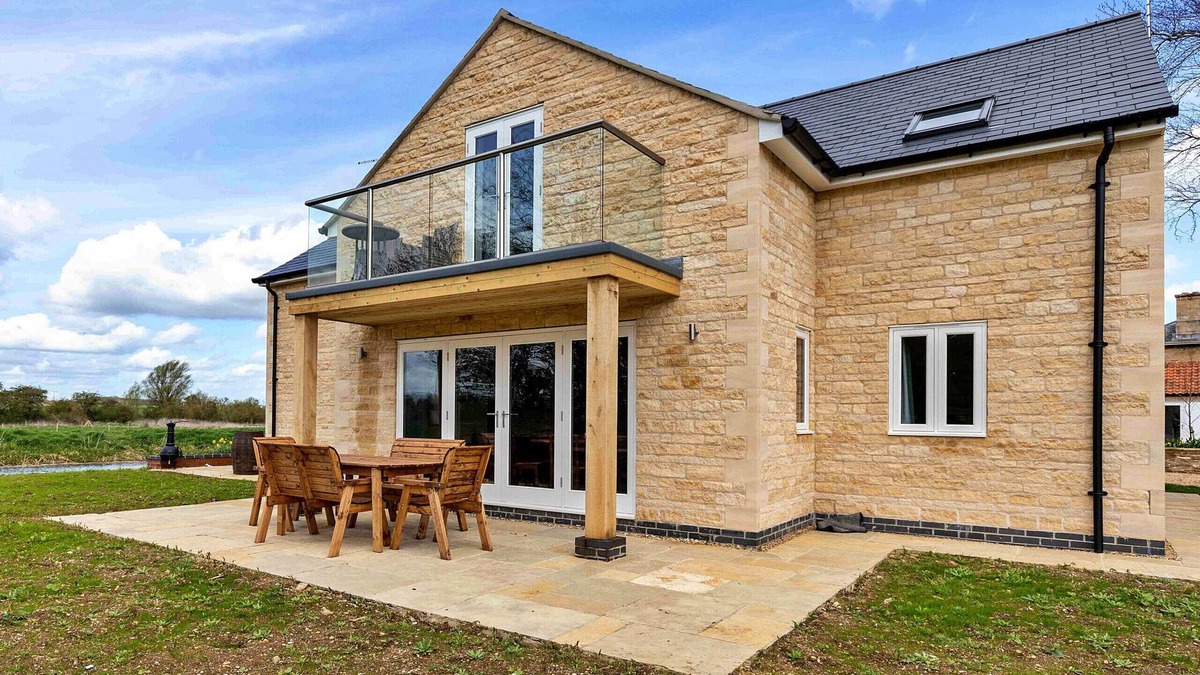 Thurlby Cottage | The Roost